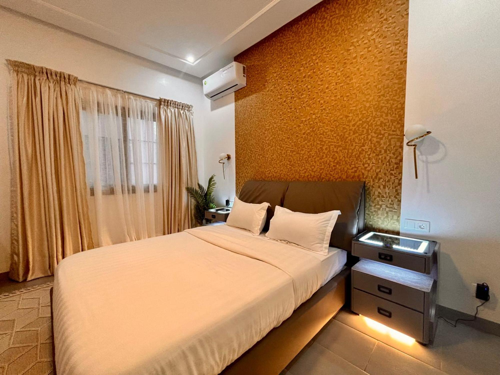 Lighthouse Signature Aparthotel